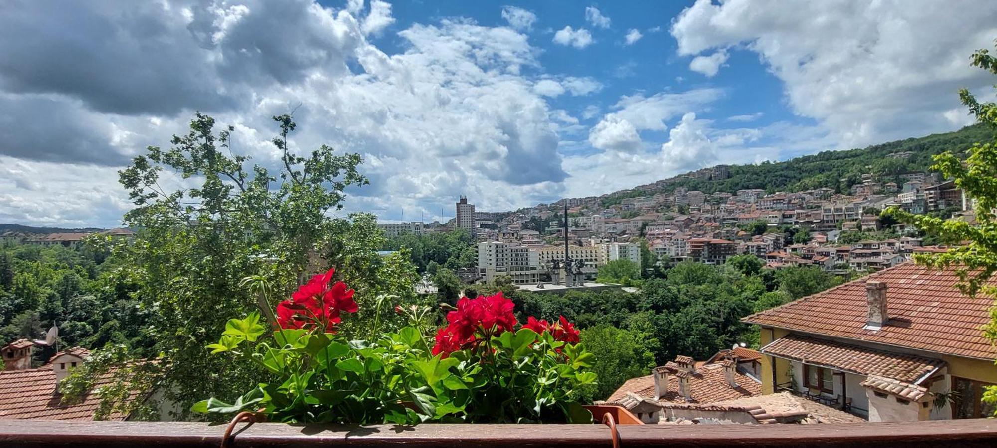 Paradise Apartment - Breathtaking View Veliko Tarnovo Exterior photo